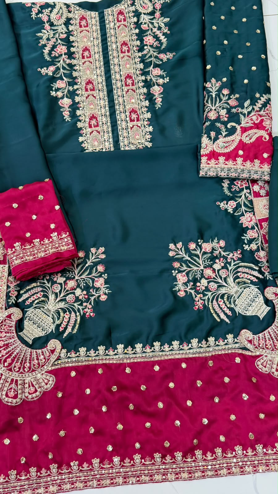 Luxury Kaftan Silk 2-Piece – Heavy Embroidered